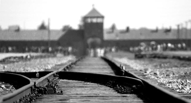 יום שיחרור מחנה ההשמדה אושוויץ