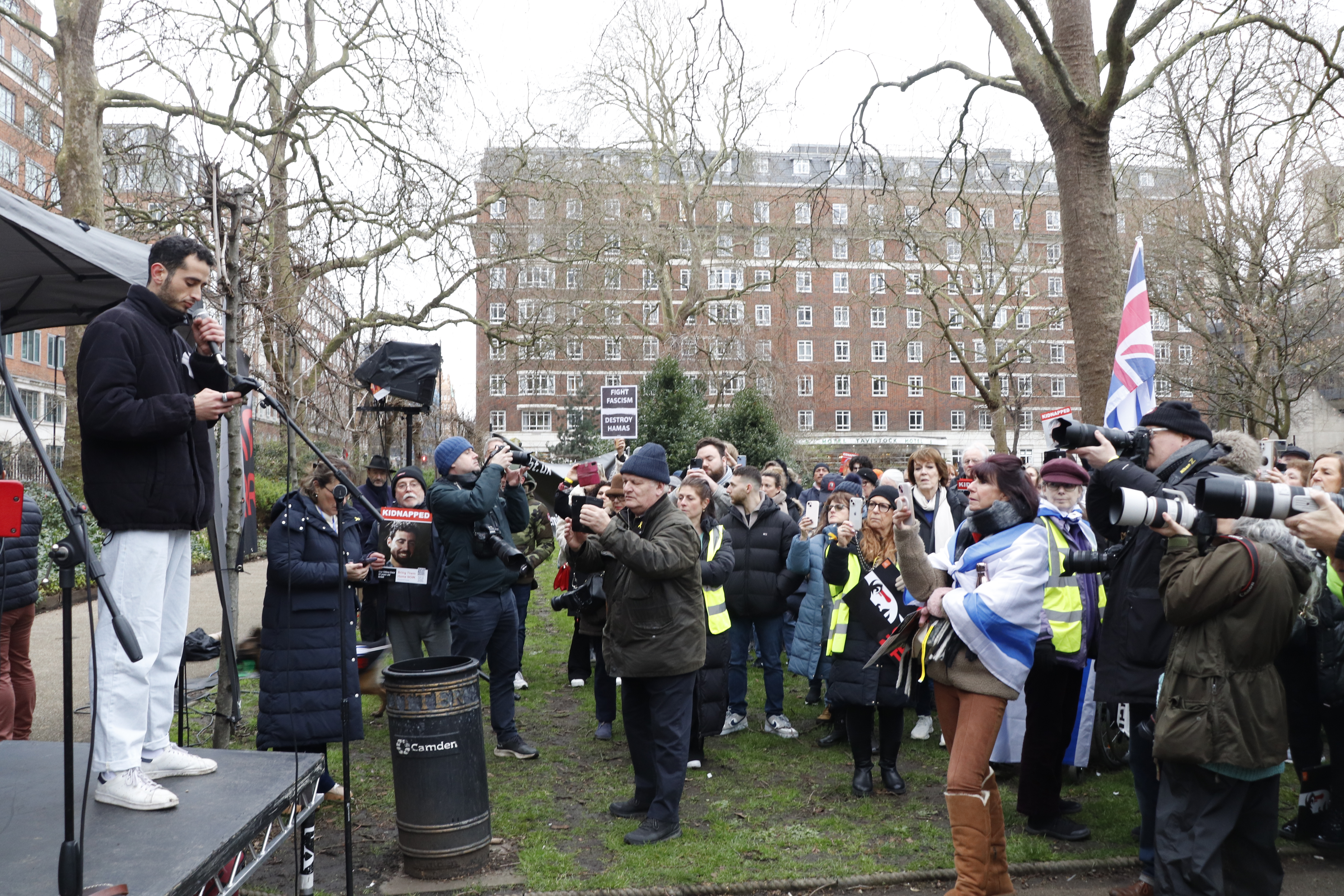 בר וילקר, ניצול ממסיבת הנובה, בעצרת נגד הטרור בלונדון