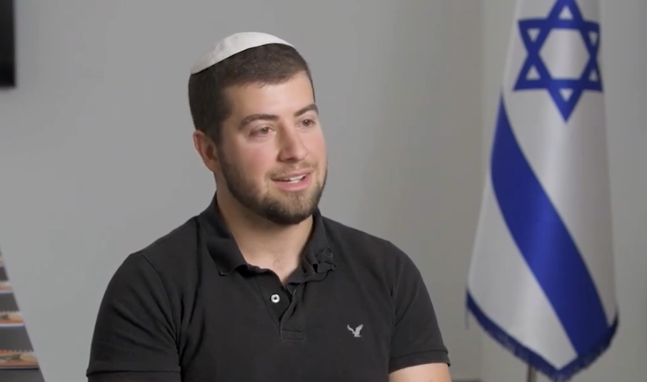 Avi Kahn